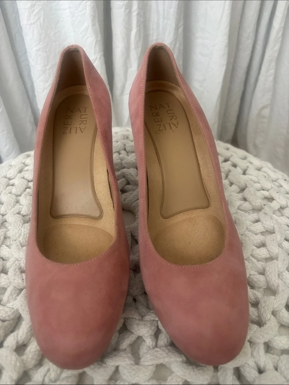 Naturalizer Pink Suede Mid Heel Pumps